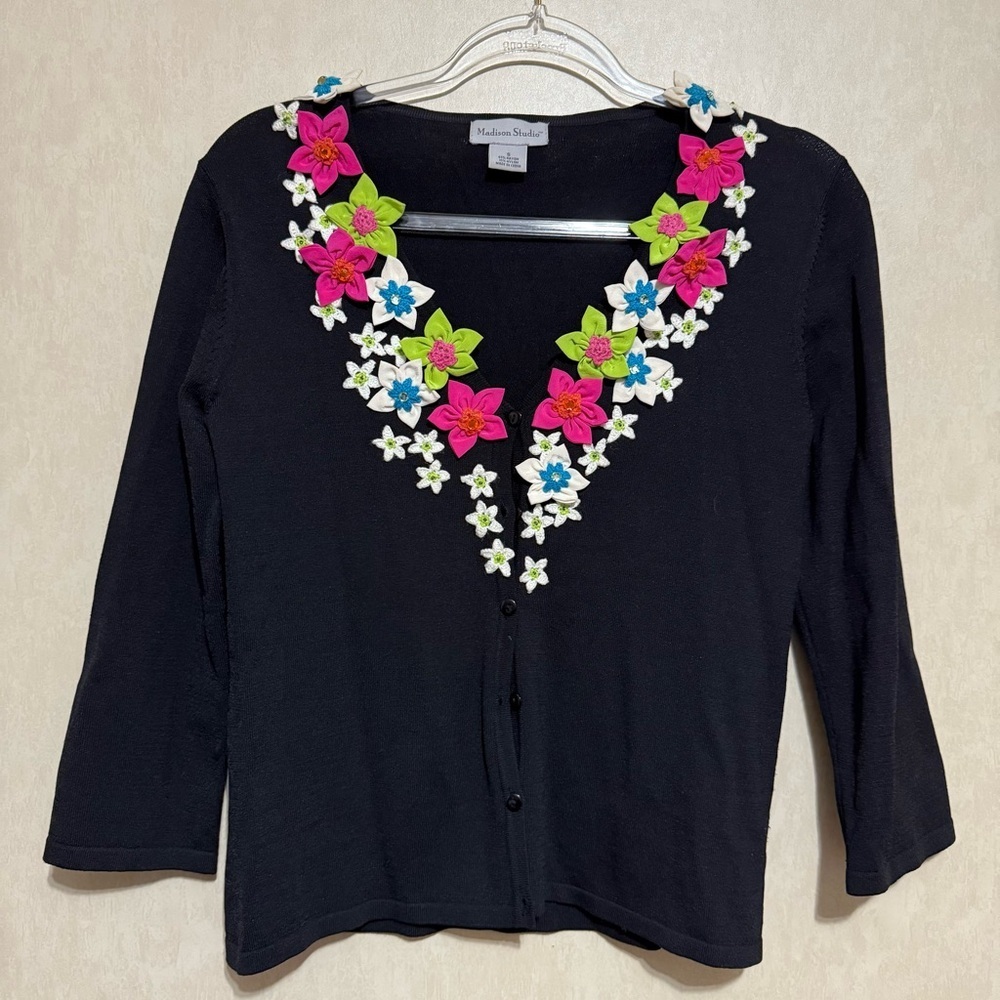 Madison Studio Black Bright 3D Floral V Neck 3/4 Sleeve Cardigan